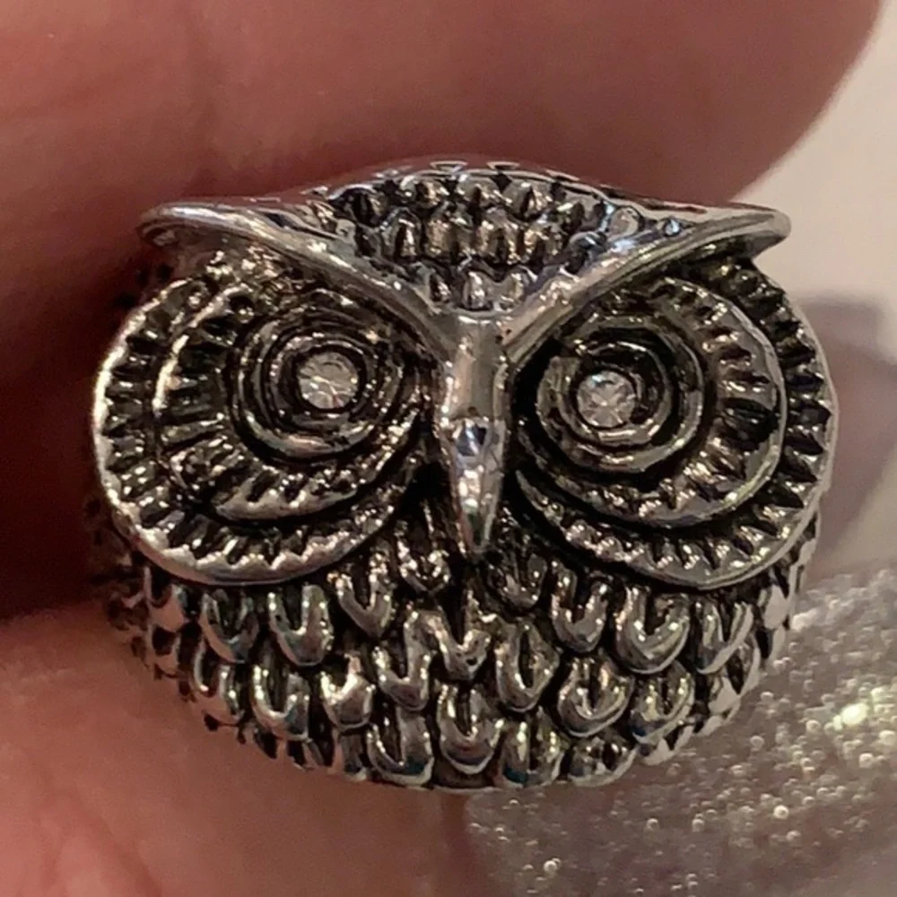 Owl crystal eyes silver tone statement ring